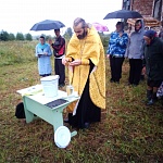 В селе Шешурга Тужинского района установлен поклонный крест