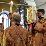 В Троицком соборе Яранска совершили всенощное бдение накануне дня памяти святителя Николая Чудотворца