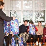200 подарков для детей приобрел приход храма Благовещения Пресвятой Богородицы п. Кикнур на благотворительные средства