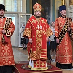 Глава епархии совершил богослужения Антипасхи в Успенском кафедральном соборе Яранска