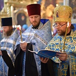 В Яранске совершили всенощное бдение с чином Погребения Плащаницы Пресвятой Богородицы