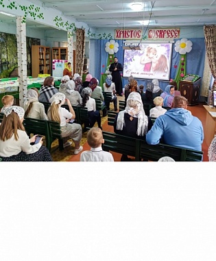 В воскресной школе Благовещенского храма п. Кикнур прошел праздник, посвященный Дню матери