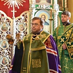 Перед мощами преподобного Матфея Яранского состоялся традиционный молебен с акафистом