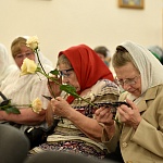 В Яранске почтили память святых жен-мироносиц и поздравили православных женщин