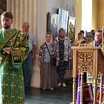 В Троицком соборе Яранска совершили молебен с акафистом небесному покровителю города