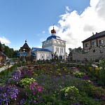 В Благовещенском храме Яранска отметили праздник в честь апостолов Петра и Павла  