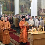 "На кладбище нужно приходить с молитвословом и Псалтирью, только молитва может изменить посмертную участь наших близких"