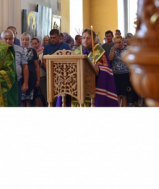 Епископ Паисий возглавил молебен с акафистом преподобному Матфею Яранскому перед его святыми мощами