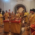 Духовенство Яранской епархии совершило ночную Литургию в с. Великорецком