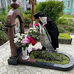 В годовщину кончины архимандрита Панкратия (Нагибина) епископ Паисий совершил панихиду на месте его погребения 