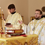 Епископ Паисий совершил Литургию в день памяти праведного Иоанна Кронштадтского