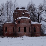 Рядом с руинированным храмом с. Караванное состоялся молебен