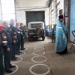 В день празднования в честь иконы Божией Матери «Неопалимая Купина» в Пожарно-спасательной части № 32 Арбажского района состоялся молебен 