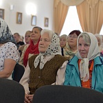 В Яранске почтили память святых жен-мироносиц и поздравили православных женщин