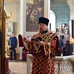 Глава епархии совершил богослужения Антипасхи в Успенском кафедральном соборе Яранска