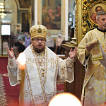 В неделю 7-ю по Пасхе, святых отцев I Вселенского Собора, епископ Паисий совершил Литургию в кафедральном соборе 