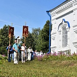 В день явления Казанской иконы Божией Матери епископ Паисий совершил Литургию в храме села Шапта