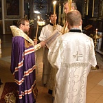 Глава епархии совершил молебен с акафистом Иисусу Сладчайшему в Успенском кафедральном соборе