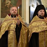 В Успенском кафедральном соборе Яранска прошли воскресные архиерейские богослужения