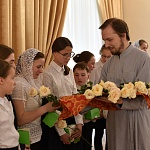 В Яранске почтили память святых жен-мироносиц и поздравили православных женщин