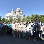 Паломническая группа Яранской епархии посетила святые места Санкт-Петербурга