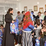 200 подарков для детей приобрел приход храма Благовещения Пресвятой Богородицы п. Кикнур на благотворительные средства