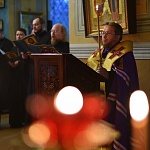 Перед чтимым в Яранске образом Нерукотворного Спаса совершили молебен с акафистом