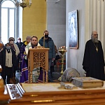 В Троицком соборе Яранска состоялось молебное пение с акафистом прп. Матфею 