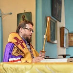 В Успенском кафедральном соборе совершили молебен с акафистом Иисусу Сладчайшему