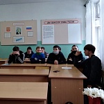 В сельхозтехникуме г. Котельнича прошла встреча студентов со священником, посвящённая Дню православной книги