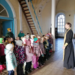 Священник провел экскурсию по храму для воспитанников православного детского садика «Родничок» г. Котельнича